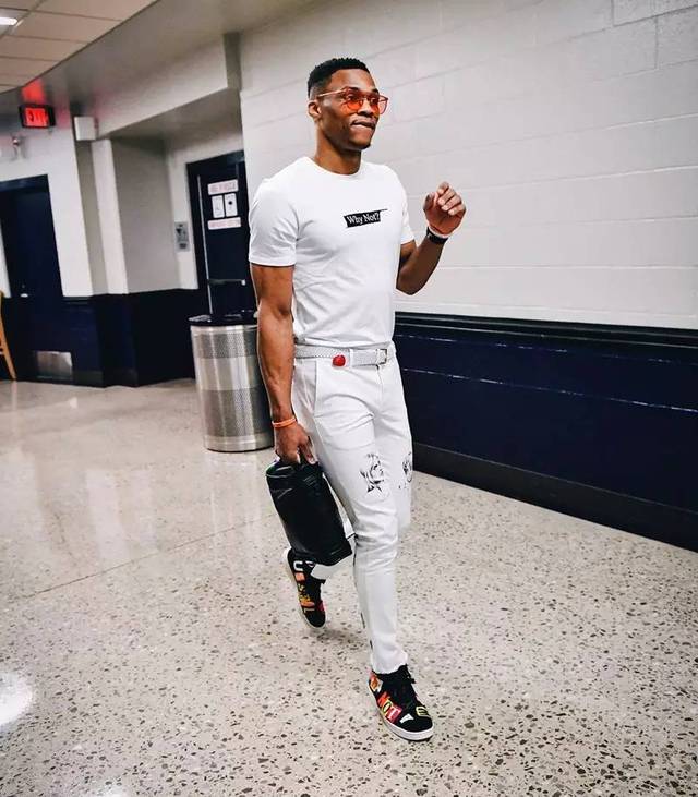 训练脚背触 训练脚背触